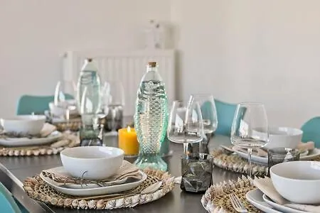 Huswell - New Near The With Stunning Seaview דירה
